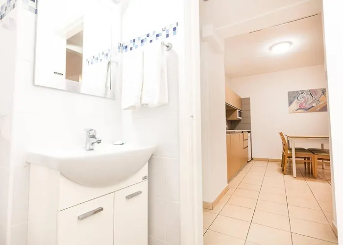 아파트호텔 Vrissaki