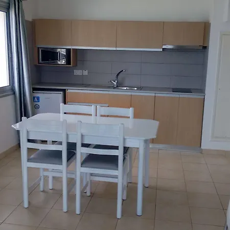 Aparthotel Vrissaki 5*